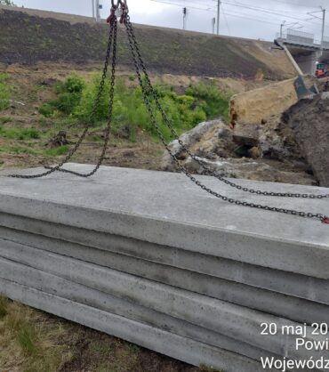 Dostawa-plyt-drogowych-modernizacji-linii-kolejowej Bedzin-Katowice_Szopienice_Poludniowe Dostawa-plyt-drogowych-modernizacji-linii-kolejowej Bedzin-Katowice_Szopienice_Poludniowe